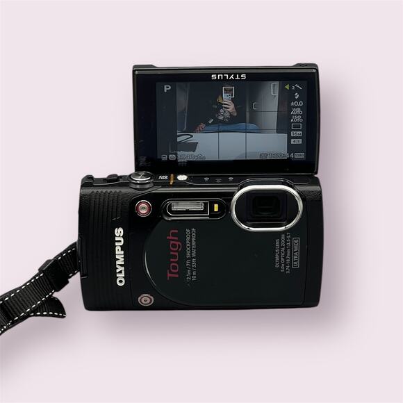 Olympus Stylus Tough TG-850 Digital Camera | 16MP | Tilt Screen - Picture 1 of 4